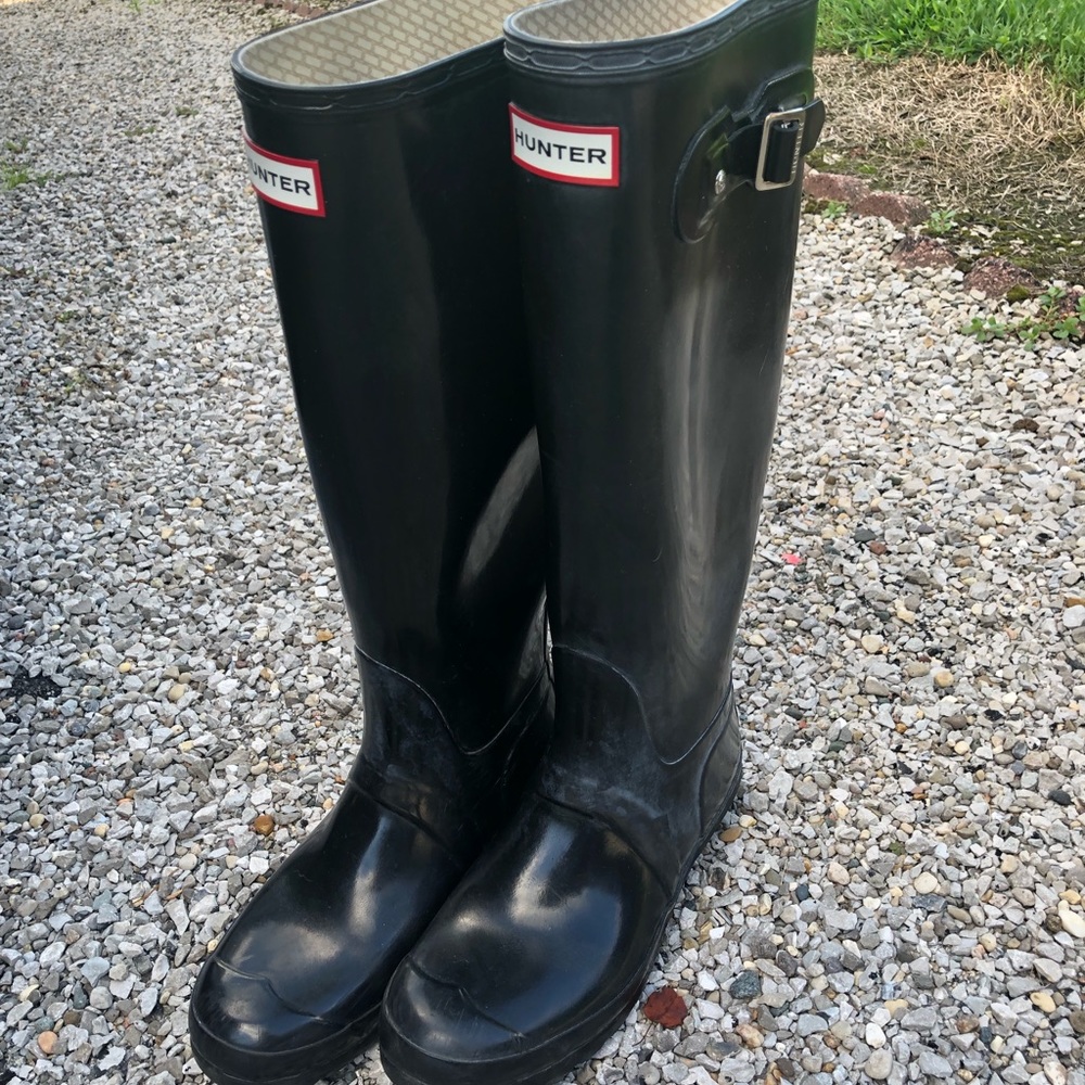 Black hunter boots in great condition!